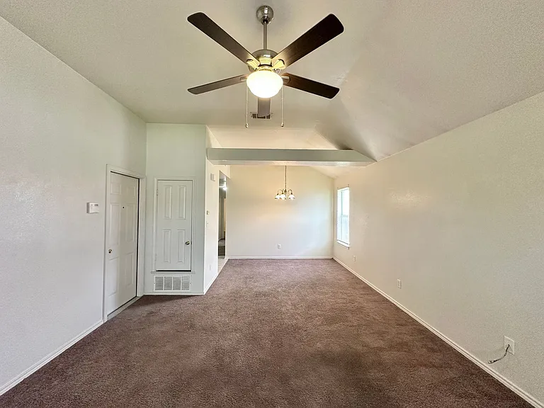5003 John David Dr — Photo 3