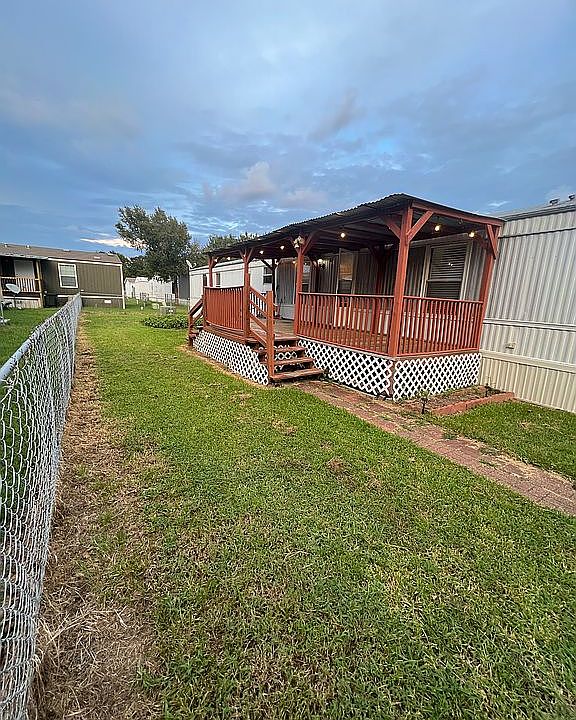 1st image of 106 Oak Ter