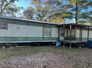 15821 McClellan Rd, Biloxi, MS 39532