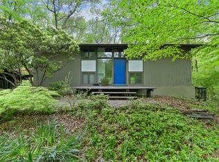 27 Hackberry Hill Rd, Weston, CT 06883