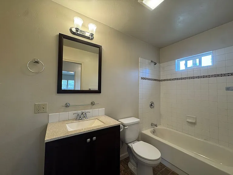 4753 Herron Rd — Photo 9
