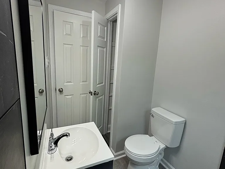 209 Gertrude St #1 — Photo 8