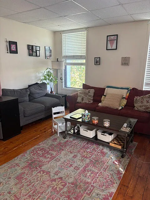 1 bed, $1,300 — Photo 2