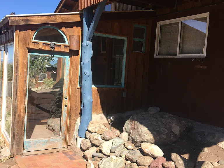 Entrance to sunroom/main entrance