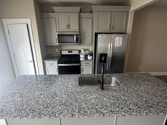 3rd image of 110 Addington Ln