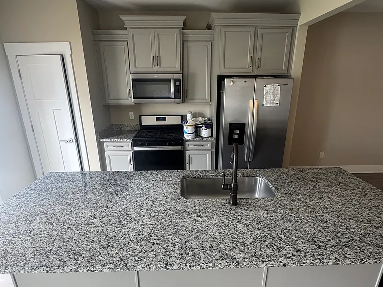 110 Addington Ln — Photo 3