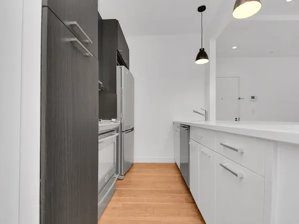 65 North 6th Street image 2 of 8