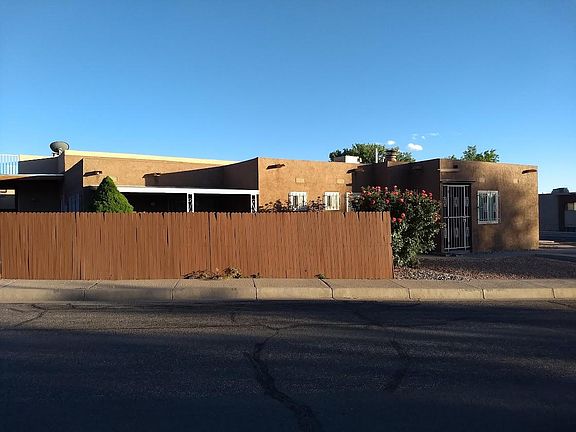 3rd image of 1170 Hupmobile Dr NE