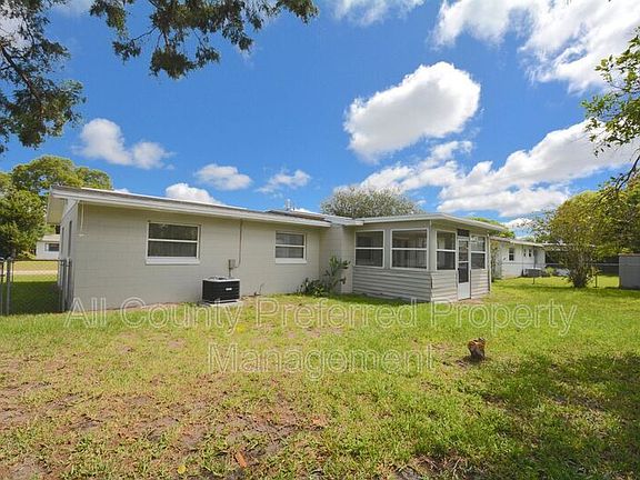 3rd image of 2913 Rosemarie Dr