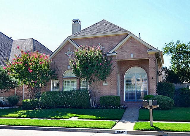 1st image of 8642 Forest Glenn Dr