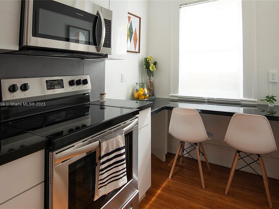 1st image of 124 Mendoza Ave #9-1