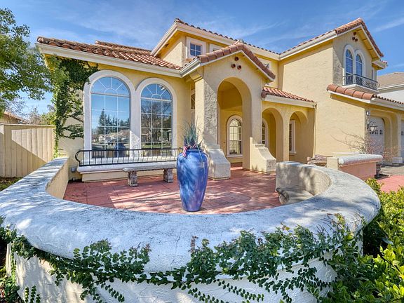 4th image of 2125 Bel Air Ln