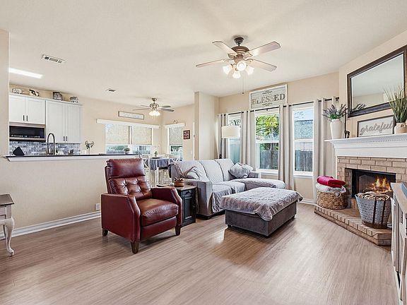 5th image of 2817 Beach Plum Cv