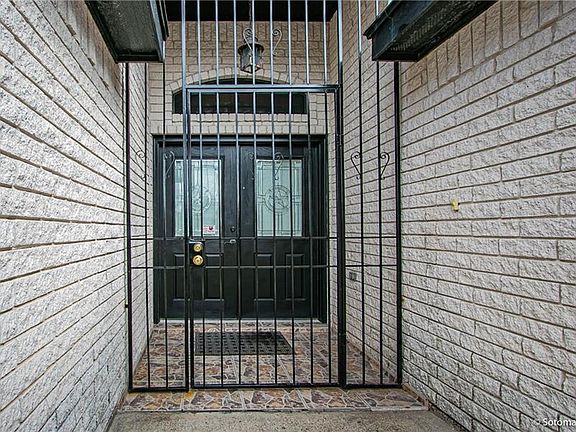 2nd image of 3120 Vanessa Ave