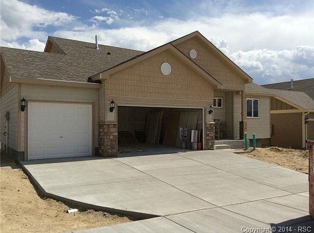 2nd image of 863 Deschutes Dr