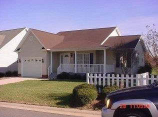 316 Meadowview Ln, Eden, NC 27288