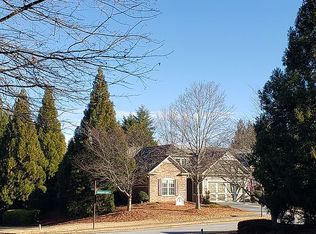 5901 Creekside Ln, Hoschton, GA 30548