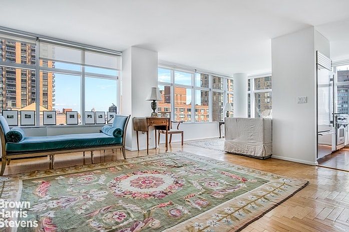 1st image of 160 W 66th St APT 24D