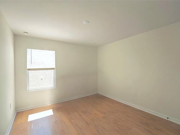 4th image of 2185 AQUIFER LANE