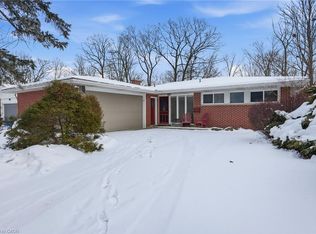 97 Robinhood Dr, Hamilton, ON L9H4G2