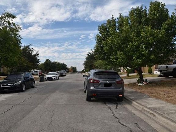 Exterior Neighborhood (street photo)