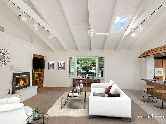 5th image of 6126 E Miramar Dr