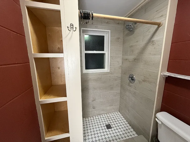 2455 Gervais St #B — Photo 15