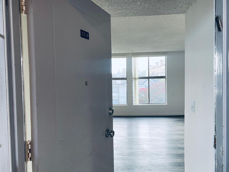 1st image of 5231 Zelzah Ave APT 12A