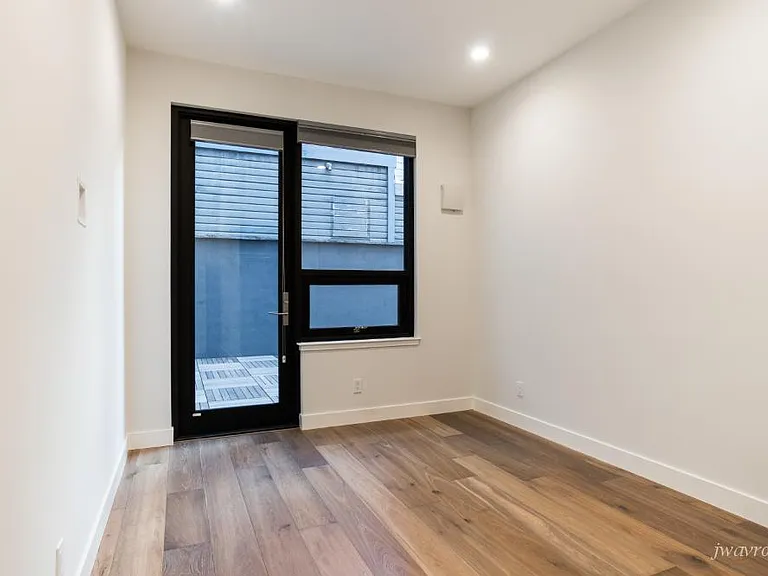 25 Grace St #101 — Photo 12