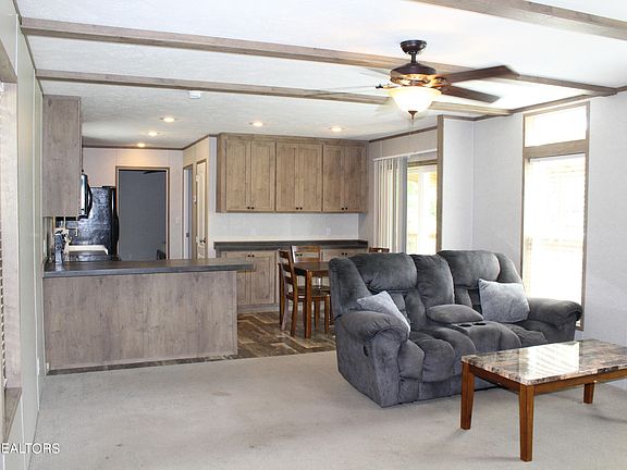 2nd image of 476 Dublin Dr