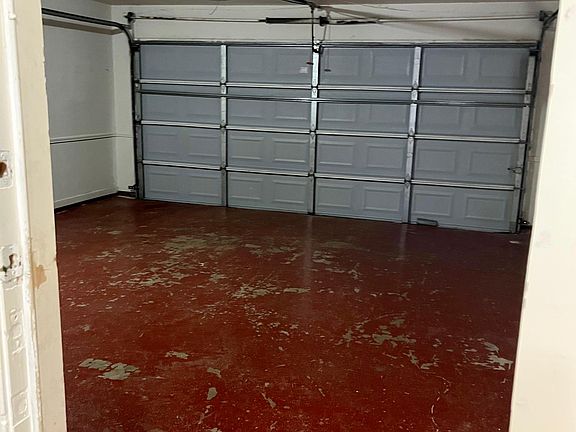 3rd image of 3714 Saint William Ln