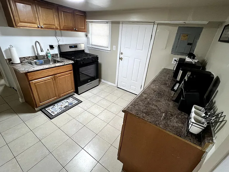 124 N Portland Ave #1 — Photo 5