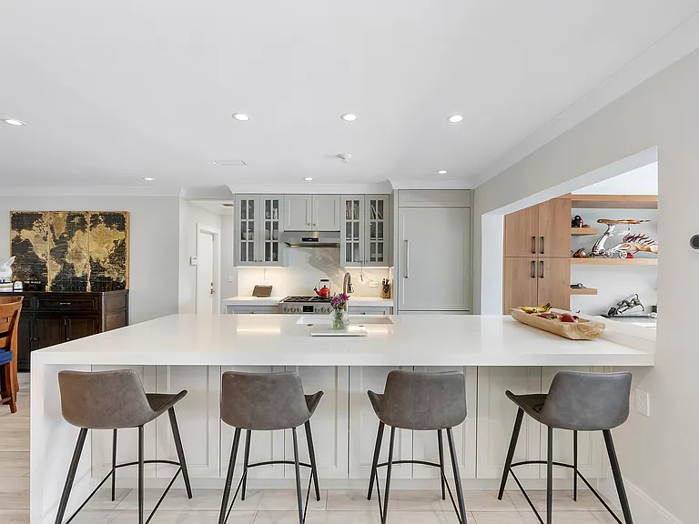 725 NE 36th St — Photo 35