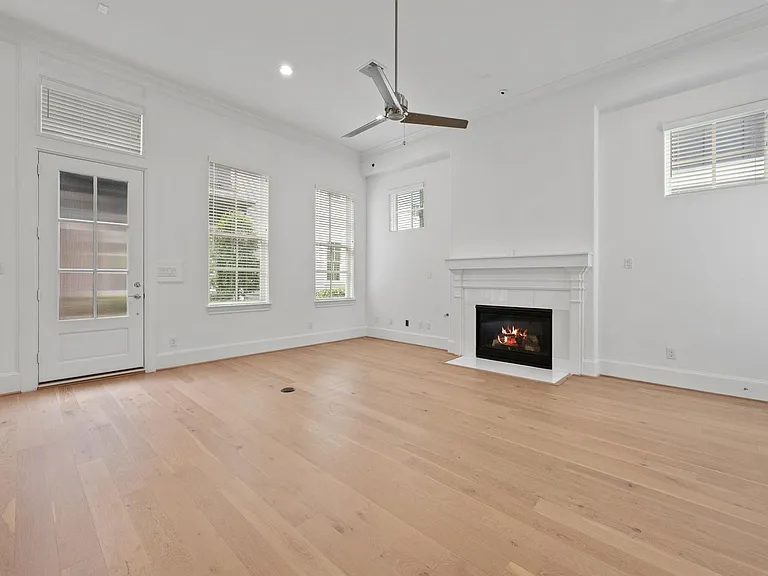 614 Delmar St — Photo 4