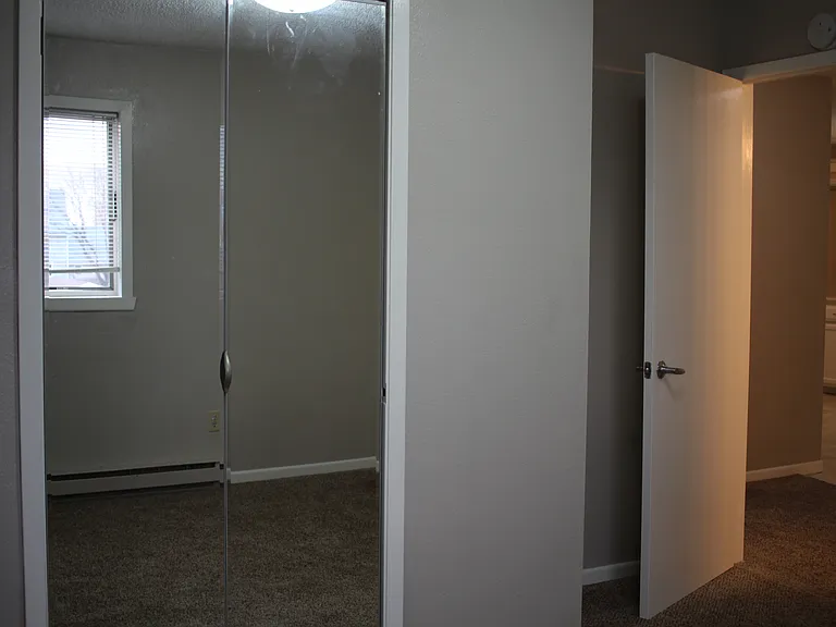 Apt 301 - 16_11192019