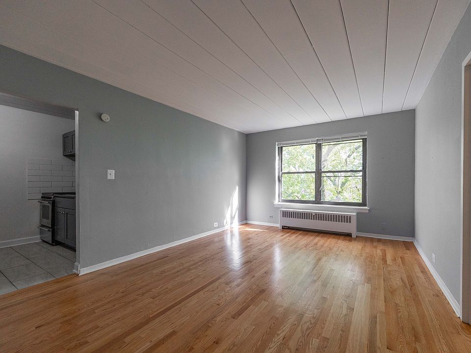 1st image of 1352 W Touhy Ave #5