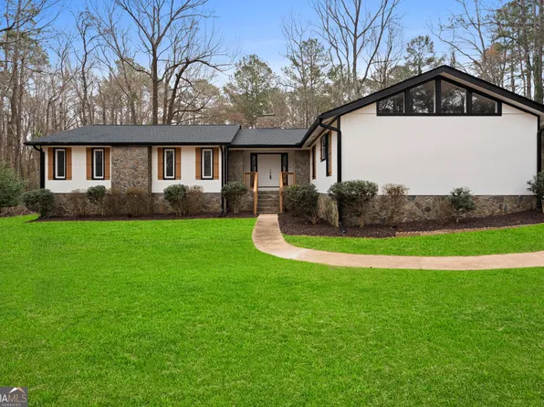 102 McKinley Cir, Lagrange, GA 30240