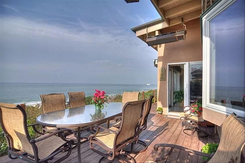 Spectacular Oceanfront Views - Watch Dophins, Seals, Pelicans, from inside or outside the home!