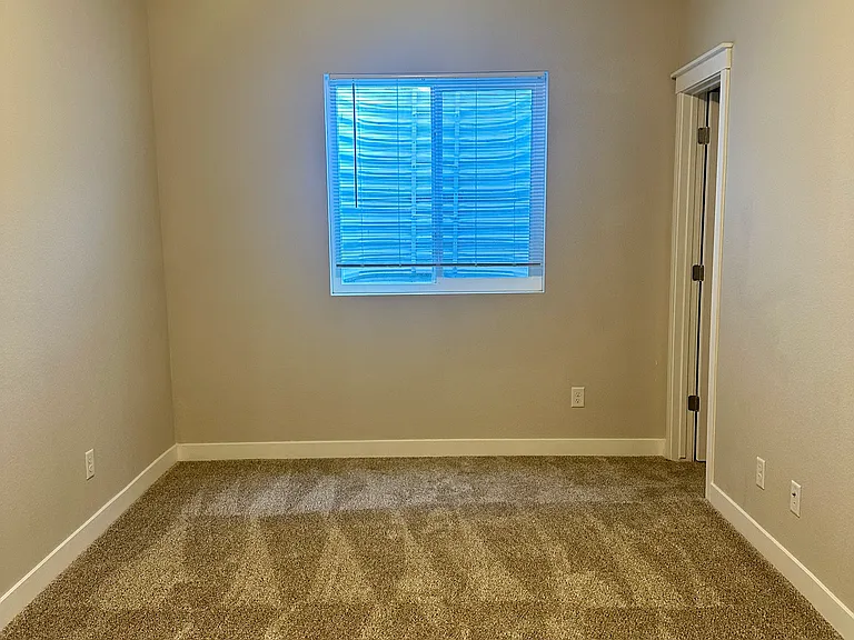 9402 E 58th Pl — Photo 17