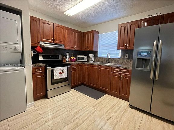 4th image of 2306 Liberty St #B