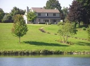 S76W12898 Cambridge Ct E, Muskego, WI 53150