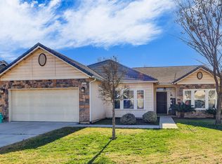 4105 E Vassar Ct, Visalia, CA