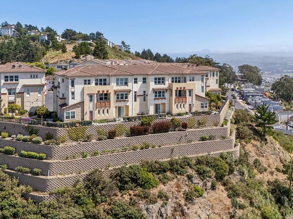 1st image of 3001 Ocean View Ct Unit E