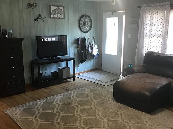 4th image of 1813 S Brown Ave