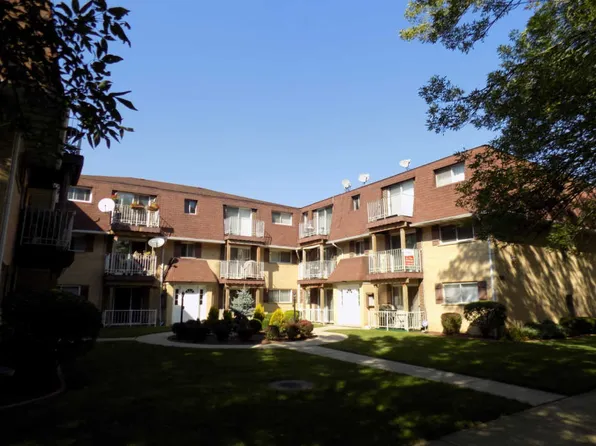 8538 W Catherine Ave #R3s, Chicago, IL 60656