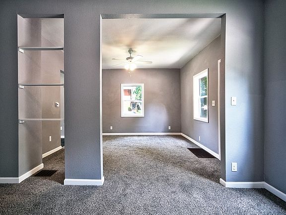 3rd image of 629 Plum St
