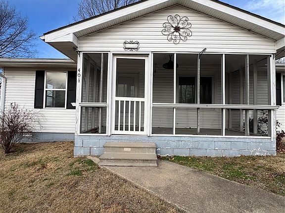 2nd image of 404 Moore St