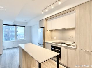 395 Square One Dr #3311, Mississauga, ON L5B0E2