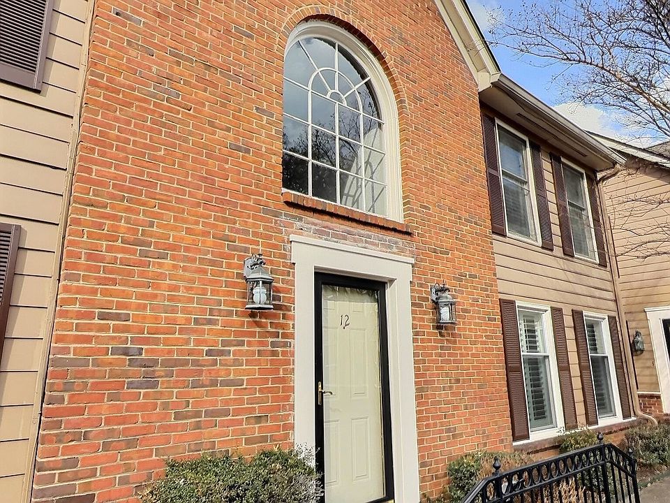 1st image of 12 S Idlewild St APT 3