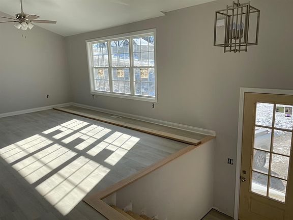2nd image of 216 Tahoe Way
